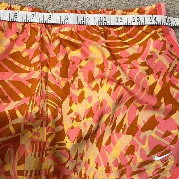 NWT Nike Girls' Dry Tempo Running Shorts (Color: Monarch) - Size Extra Large - Picture 8 of 8
